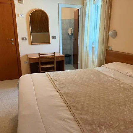 Ξενοδοχείο Seggiovia 3*